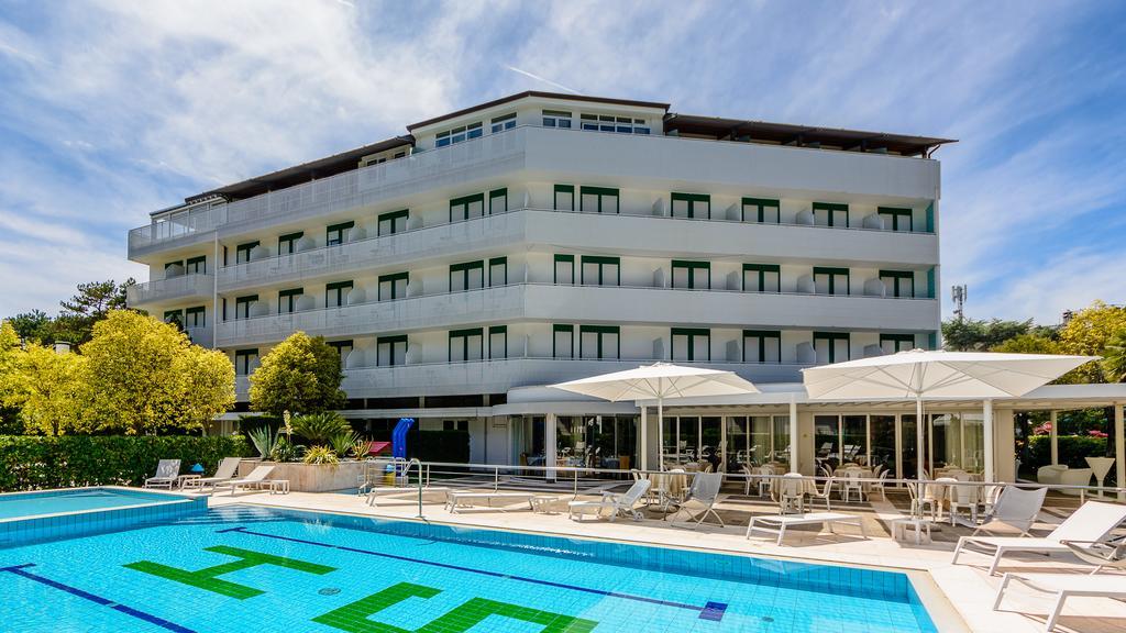 Hotel Smeraldo Lignano Sabbiadoro Kültér fotó