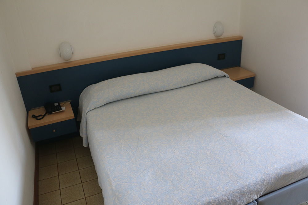 Hotel Smeraldo Lignano Sabbiadoro Kültér fotó