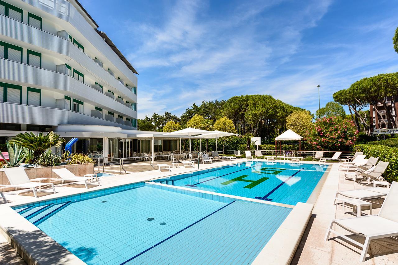 Hotel Smeraldo Lignano Sabbiadoro Kültér fotó