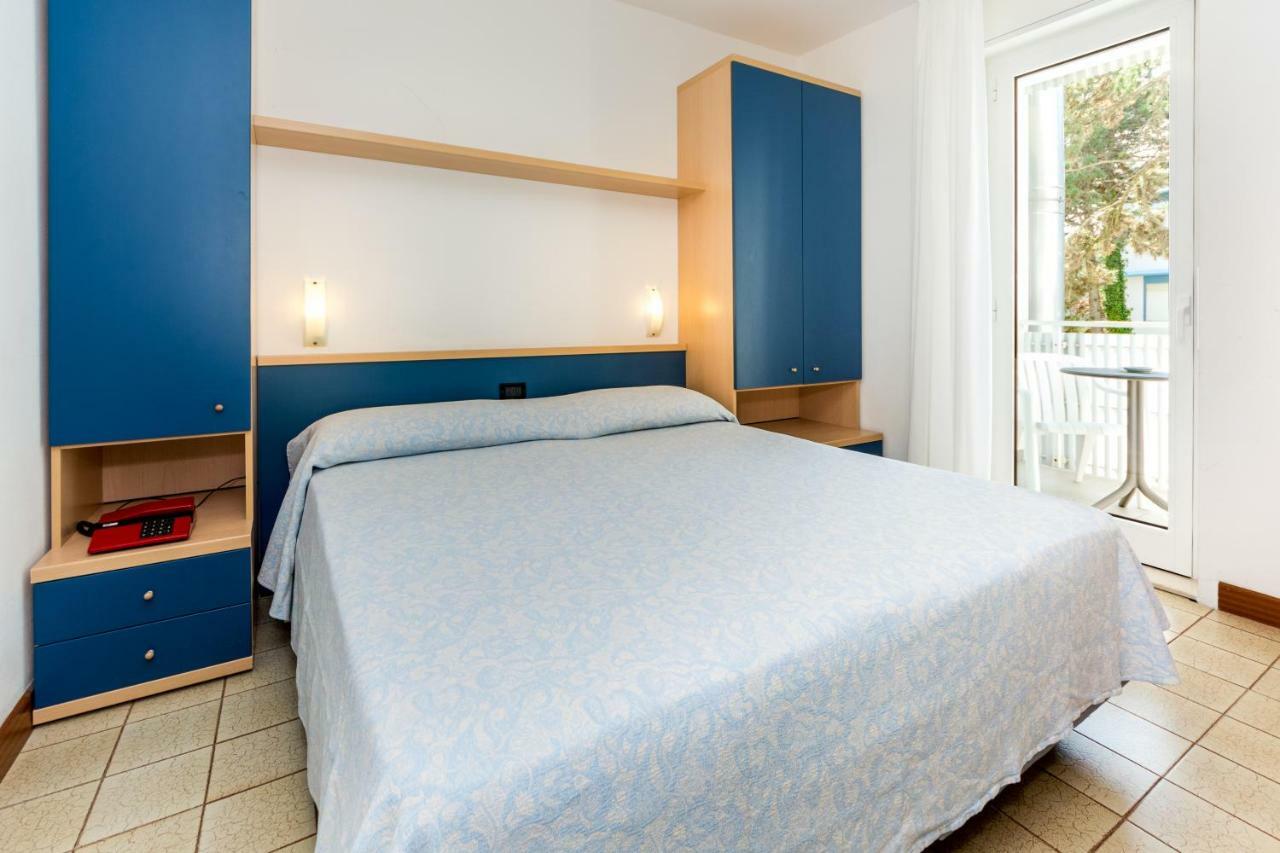 Hotel Smeraldo Lignano Sabbiadoro Kültér fotó
